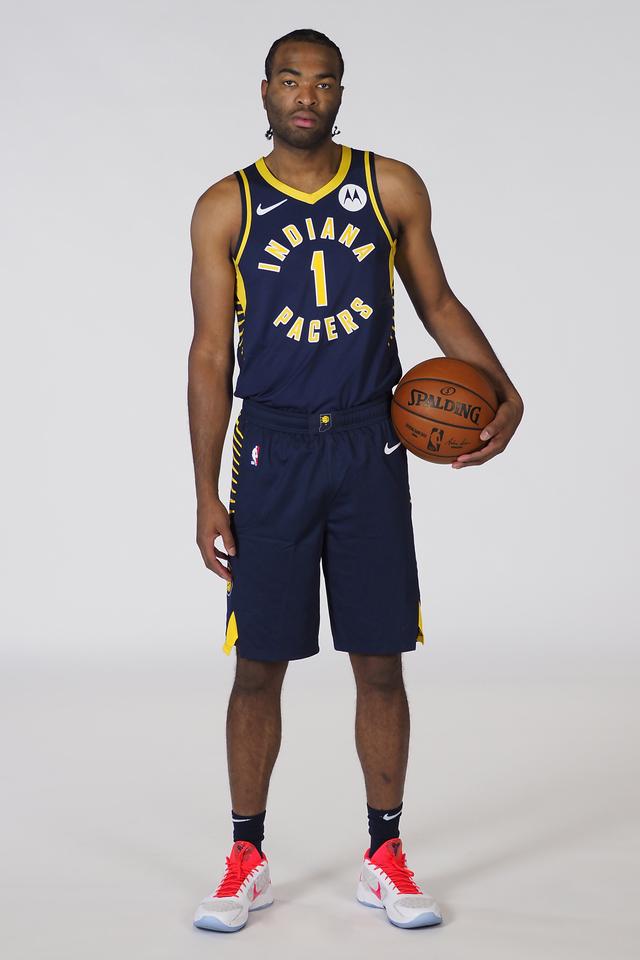 球迷们也期 球迷们也期