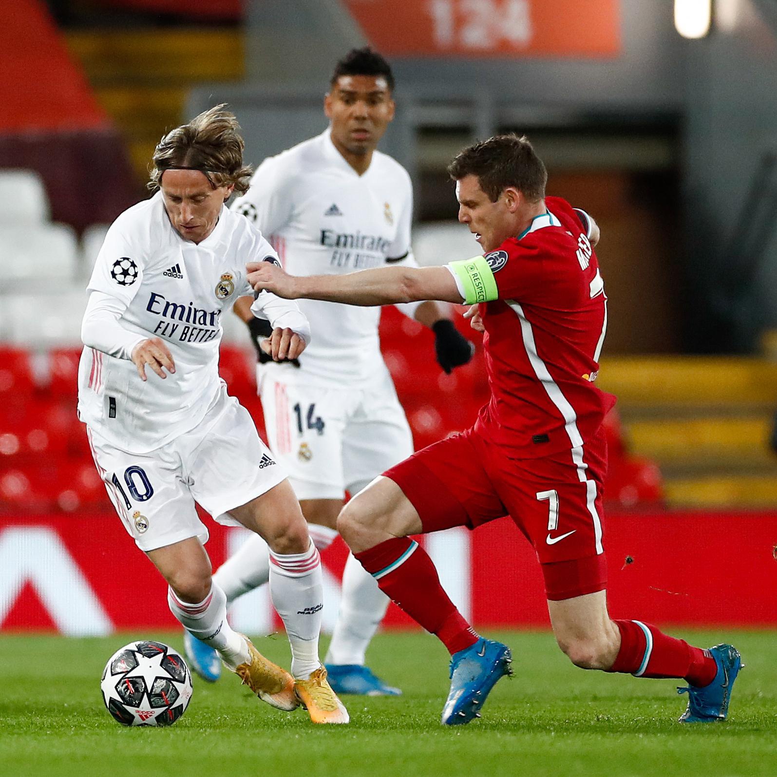 曾在脚踝未 曾在脚踝未